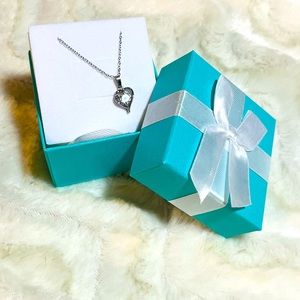 Beautiful silver heart pendant necklace with crystal stone